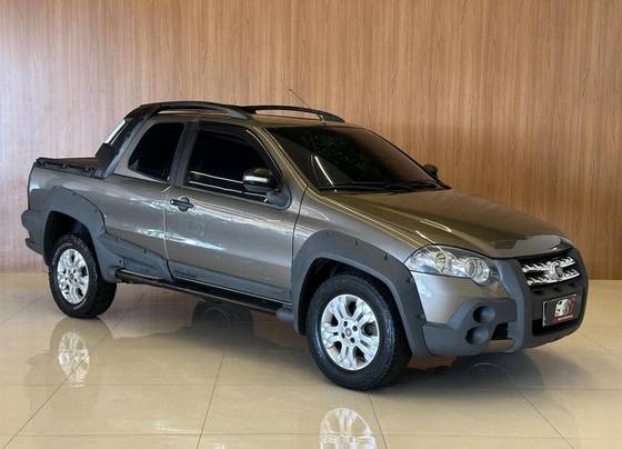 FIAT STRADA 1.8 MPI ADVENTURE CD 16V FLEX 2P MANUAL FIAT STRADA 1.8 MPI ADVENTURE CD 16V FLEX 2P MANUAL